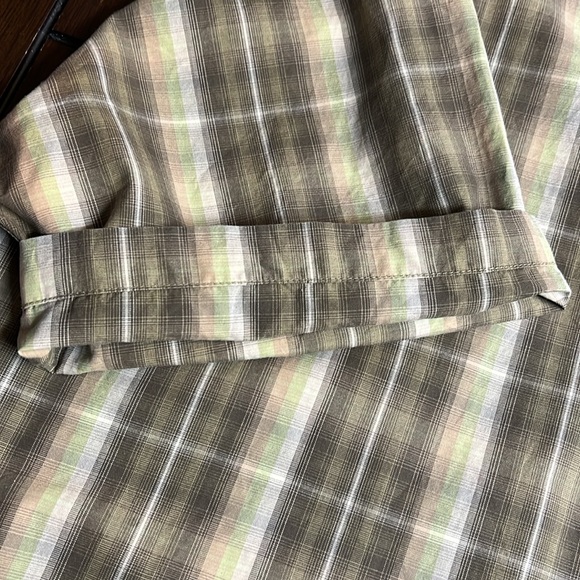 Men’s Eddie Bauer Classic Fit Button Down Plaid Shirt - Picture 7 of 7
